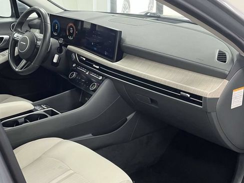 Used 2025 Hyundai Sonata SEL FWD image 27
