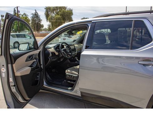 Used 2023 Chevrolet Traverse LT w/ LPO, Cargo Package AWD/4WD image 25