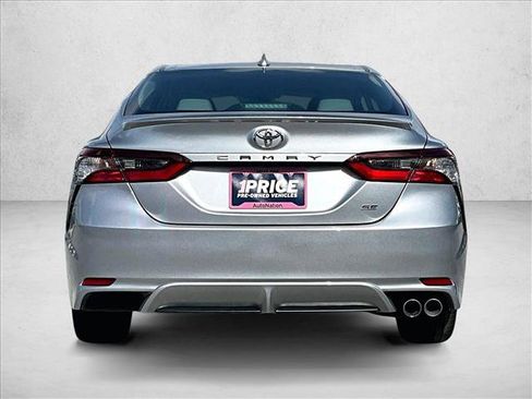 Used 2023 Toyota Camry SE FWD image 4