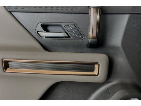 New 2025 GMC Hummer EV 3X AWD/4WD image 10