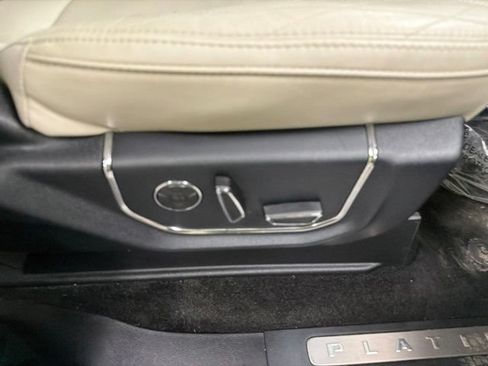 Used 2020 Ford Expedition Platinum AWD/4WD image 11