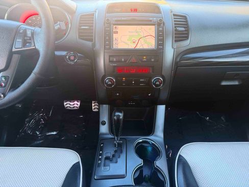 Used 2012 Kia Sorento SX w/ SX Premium Pkg image 24