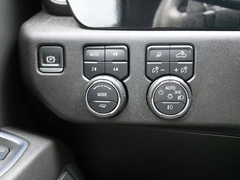 Certified 2024 Chevrolet Silverado 1500 High Country image 26