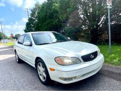 Used 2003 INFINITI I35 w/ Sunroof & Sunshade Pkg image 5