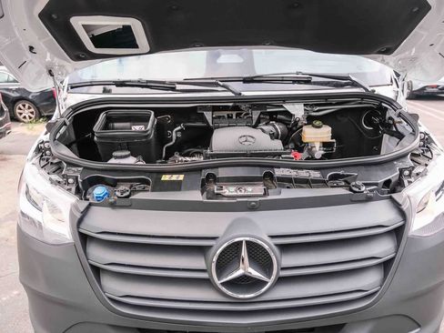 Used 2025 Mercedes-Benz Sprinter 3500 image 27