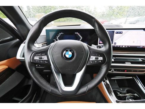 Used 2025 BMW X5 xDrive40i AWD/4WD image 13