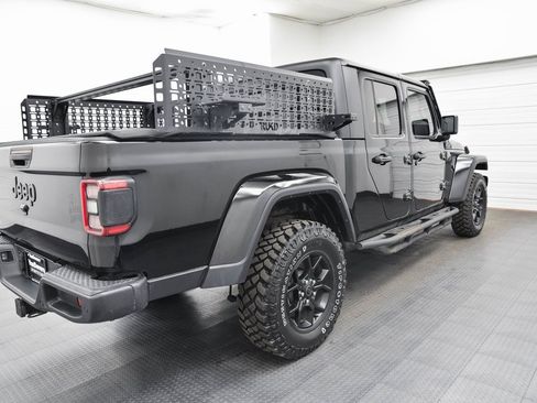 Used 2024 Jeep Gladiator Willys image 7