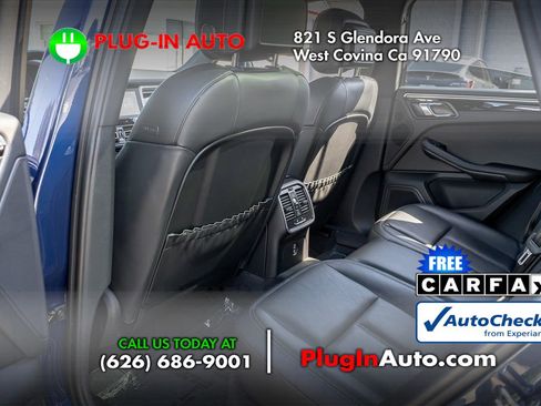 Used 2023 Porsche Macan AWD/4WD image 11