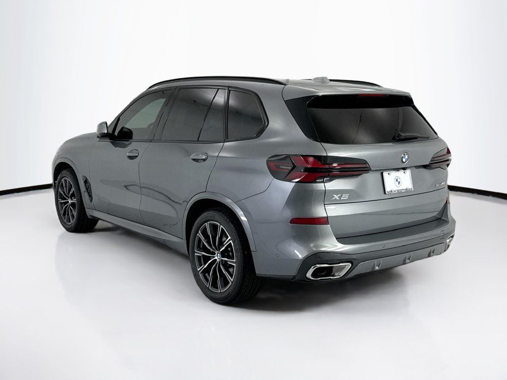 Certified 2024 BMW X5 sDrive40i w/ M Sport Package RWD image 7