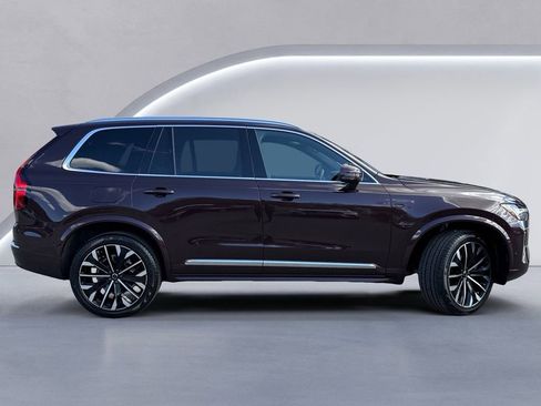 New 2026 Volvo XC90 B5 Ultra w/ Lounge Package image 3