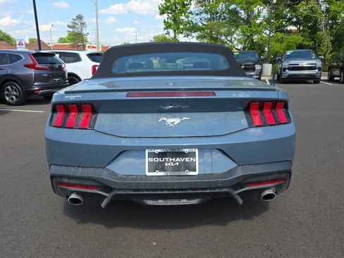 Used 2025 Ford Mustang Premium RWD image 4