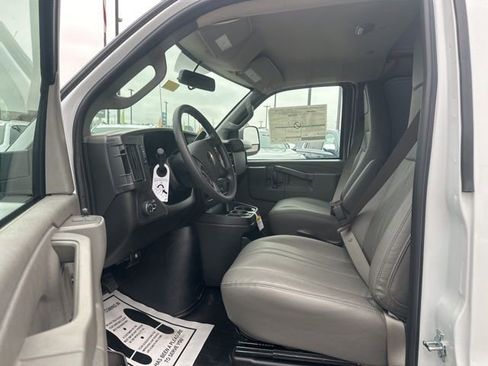 New 2025 Chevrolet Express 2500 w/ Safety Package image 15