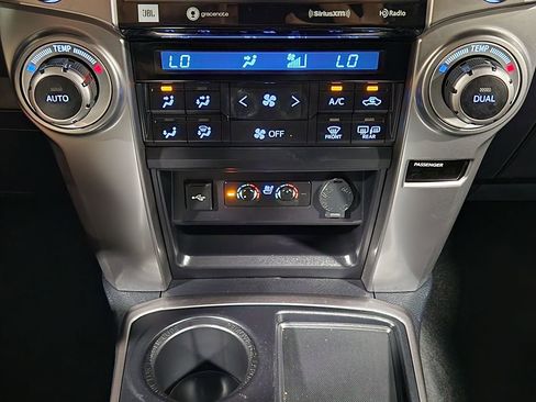 Used 2022 Toyota 4Runner Limited RWD image 39