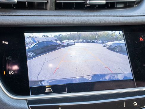 Used 2025 Cadillac XT5 Premium Luxury image 34