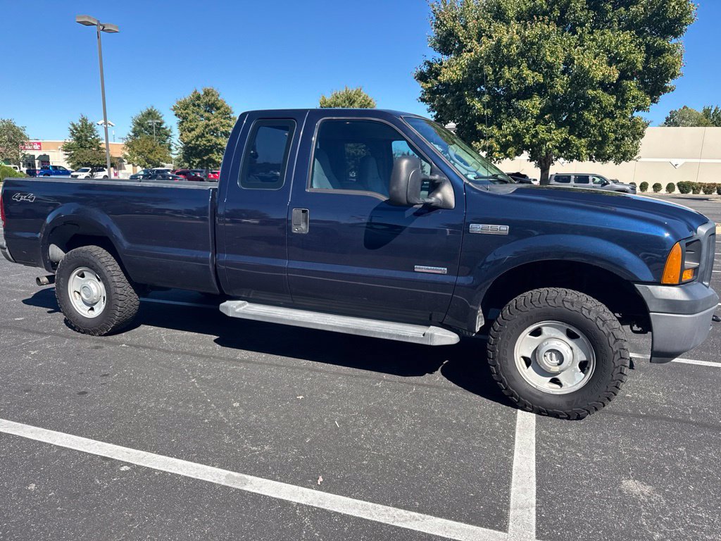 Used 2006 Ford F250 XL AWD/4WD image 5