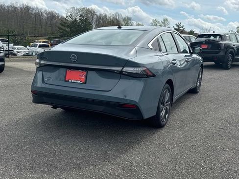 New 2026 Nissan Sentra SL w/ Floor Mat Package image 4