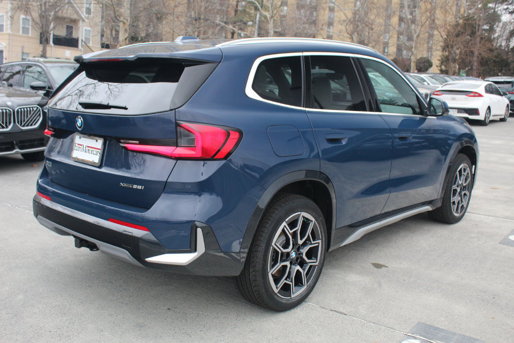 Used 2026 BMW X1 xDrive28i w/ Technology Package AWD/4WD image 9