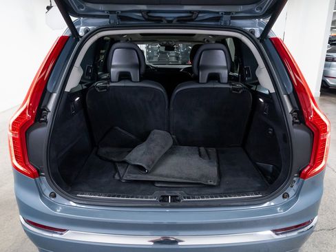Used 2023 Volvo XC90 T8 Plus image 8