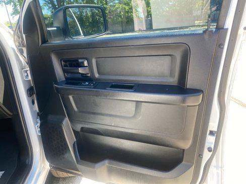 Used 2017 RAM 1500 Express w/ Express Value Package AWD/4WD image 25