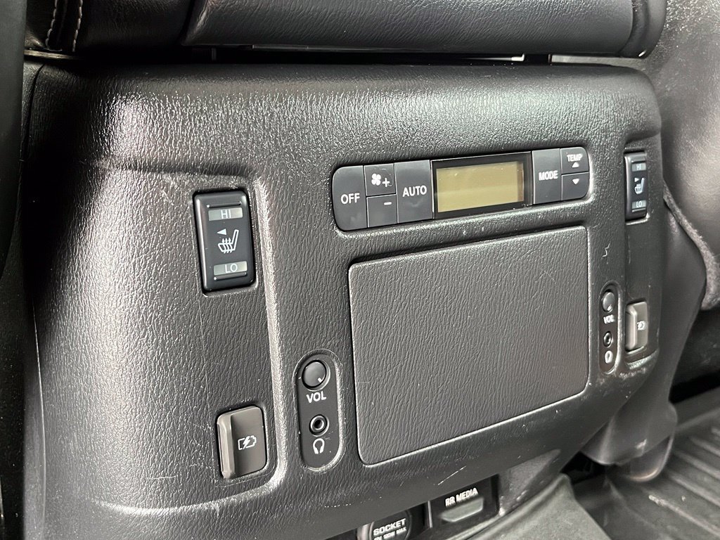Used 2018 Nissan Armada Platinum w/ Interior Lighting Package AWD/4WD image 34