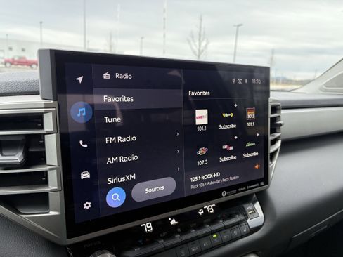 Used 2024 Toyota Tundra Limited image 22