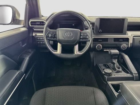 Certified 2025 Toyota 4Runner SR5 AWD/4WD image 22