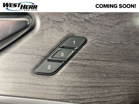 Used 2024 Jeep Grand Cherokee Limited image 13