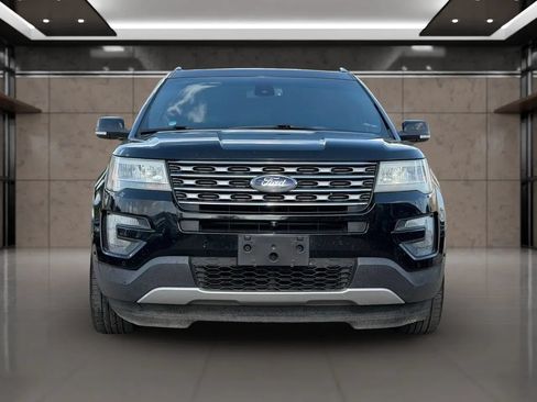 Used 2016 Ford Explorer Limited w/ Equipment Group 301A FWD image 4