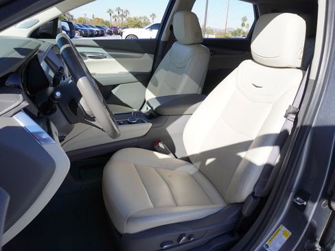 Used 2020 Cadillac XT5 Premium Luxury image 14