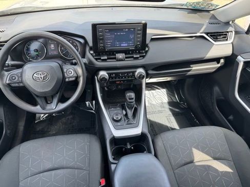 Certified 2022 Toyota RAV4 XLE AWD/4WD image 10