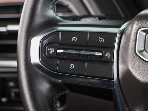 Used 2025 GMC Yukon Denali w/ Sun & Power Step Package image 14