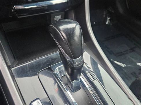 Used 2017 Honda Accord Sport image 14