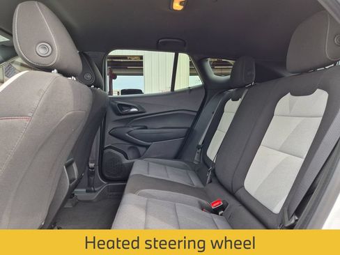 Used 2026 Chevrolet Trax RS FWD image 34