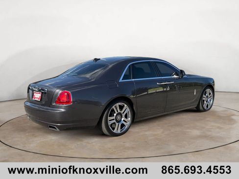 Used 2015 Rolls-Royce Ghost RWD image 3