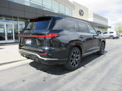 New 2026 Lexus TX 500h AWD image 10