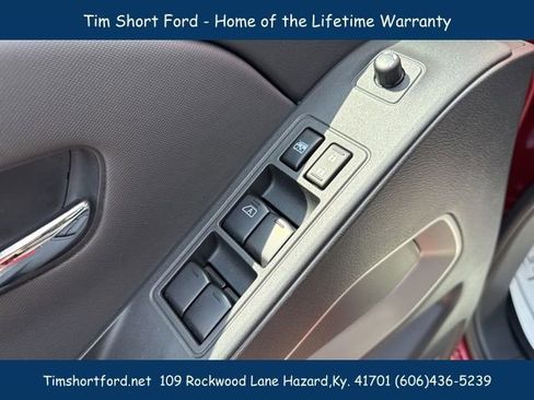 Used 2024 Nissan Frontier SL image 26