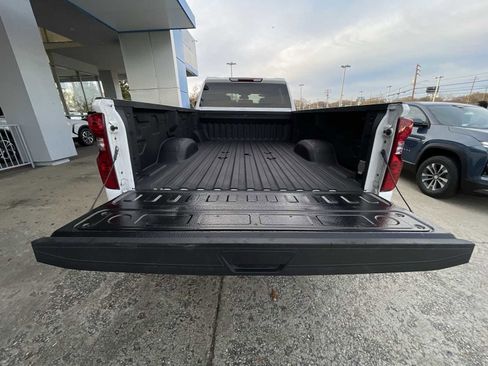 Certified 2024 Chevrolet Silverado 2500 W/T image 25