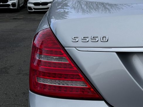 Used 2010 Mercedes-Benz S 550 4MATIC image 13