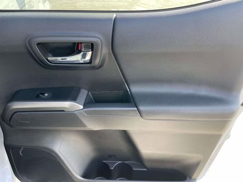Used 2021 Toyota Tacoma TRD Sport image 37