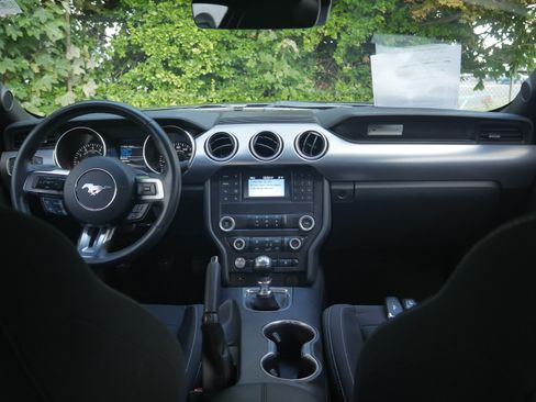 Certified 2021 Ford Mustang GT RWD image 8