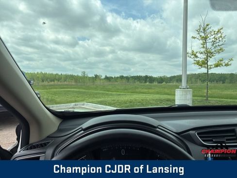 Used 2017 Honda CR-V Touring image 20