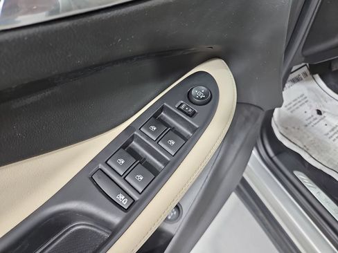 Used 2019 Buick Envision Preferred FWD image 12