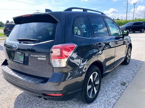 Used 2017 Subaru Forester 2.5i Limited AWD/4WD image 7