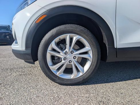 Used 2022 Buick Encore GX Preferred w/ Cold Weather Comfort Package AWD/4WD image 2