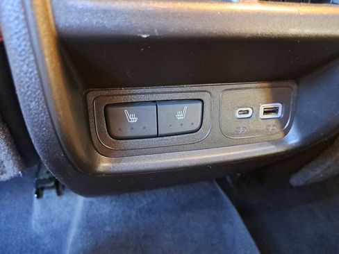 Used 2019 Cadillac XT4 Premium Luxury image 10