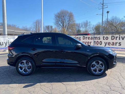 Used 2024 Ford Escape ST-Line w/ Tech Pack #1 AWD/4WD image 2