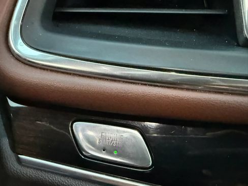 Used 2019 Buick Enclave Avenir w/ Avenir Technology Package AWD/4WD image 48