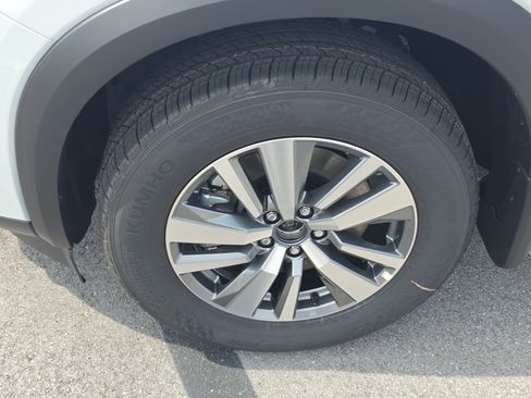 New 2026 Nissan Pathfinder SL FWD image 9