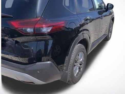 Used 2022 Nissan Rogue S FWD image 4