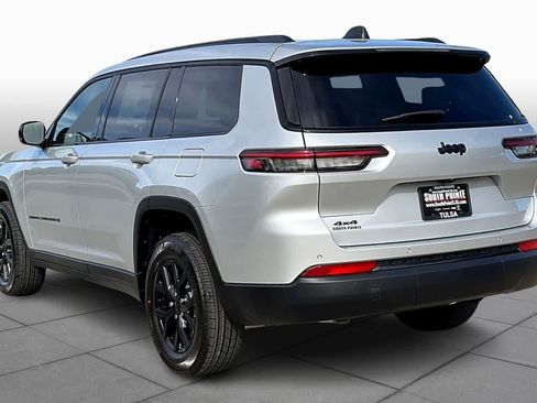 New 2025 Jeep Grand Cherokee L Altitude image 12